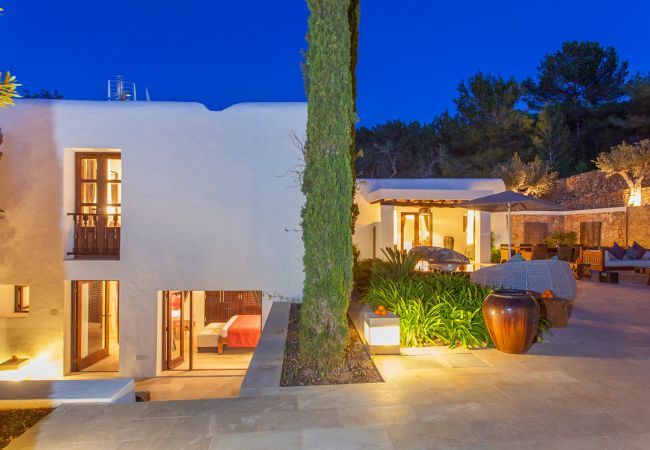 Villa en Sant Llorenç de Balafia - Villa Besbiza, Villa 5StarsHome Ibiza