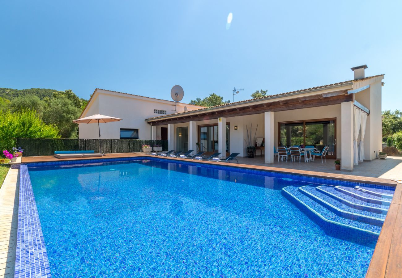 Villa con casa independiente, aire acondicionado, wifi, jardin, piscina privada